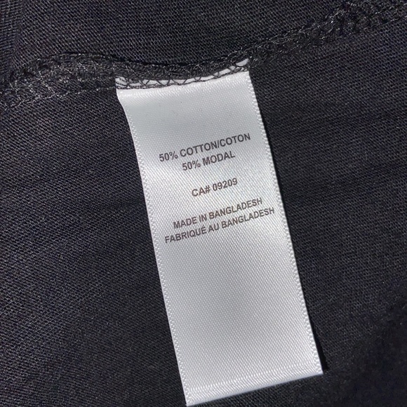 Cleo NWT size M black cap sleeve, v-neck top - Picture 6 of 7